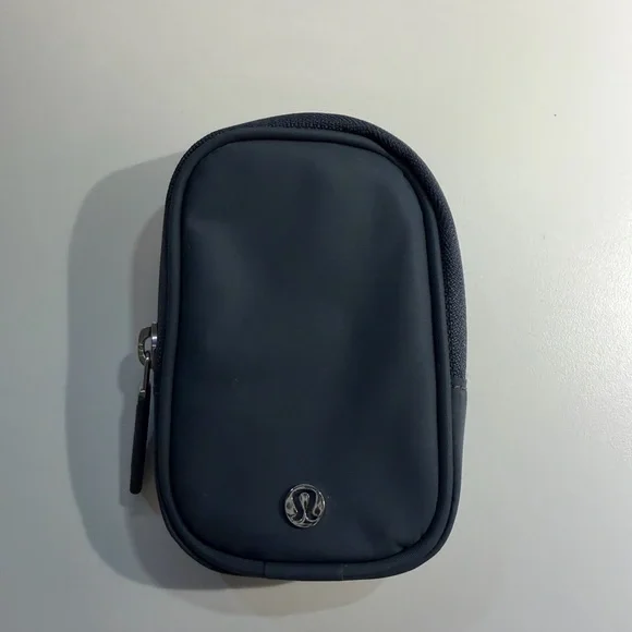 Lululemon Clippable Nano Pouch - Picture 2 of 3